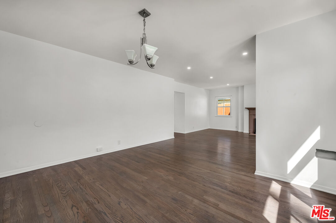 1091 Palm Terrace Pasadena, CA 91104 - Photo 8 of 34