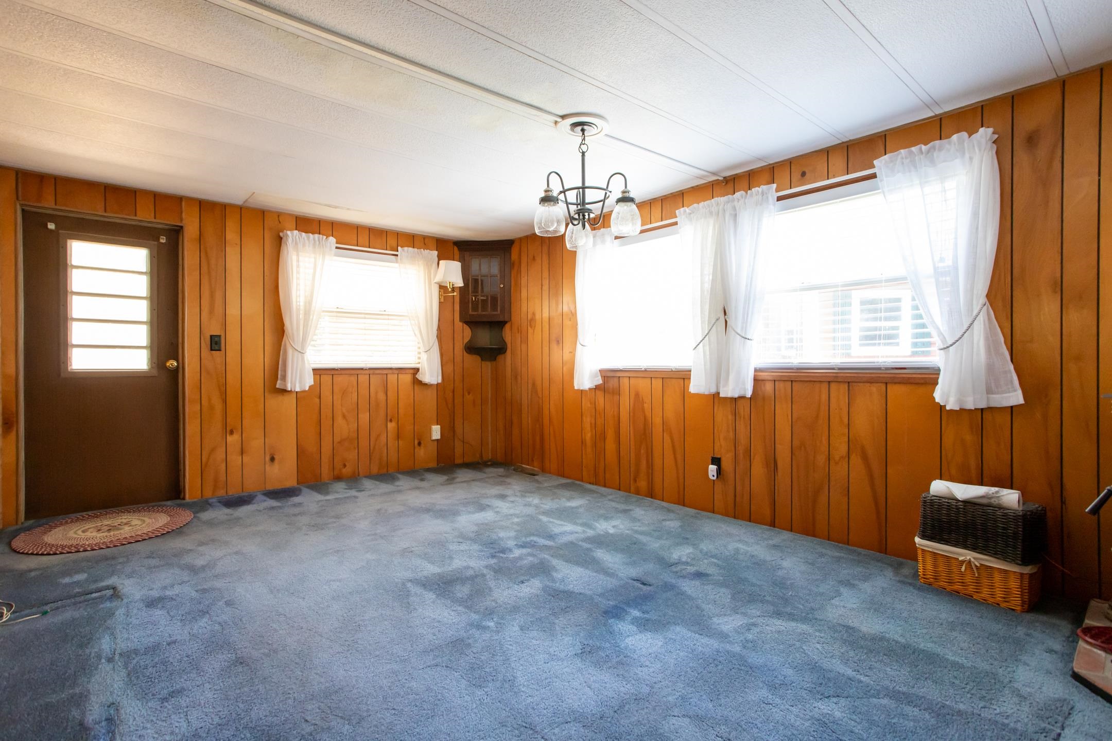 76 Hemlock Street Hampton, NH 03842 - Photo 3 of 23 Gallery Image 3