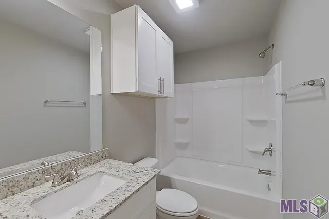 $1,985 | 13808 Pinyon Drive, Denham Springs, LA 70726