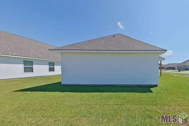 $1,985 | 13808 Pinyon Drive, Denham Springs, LA 70726