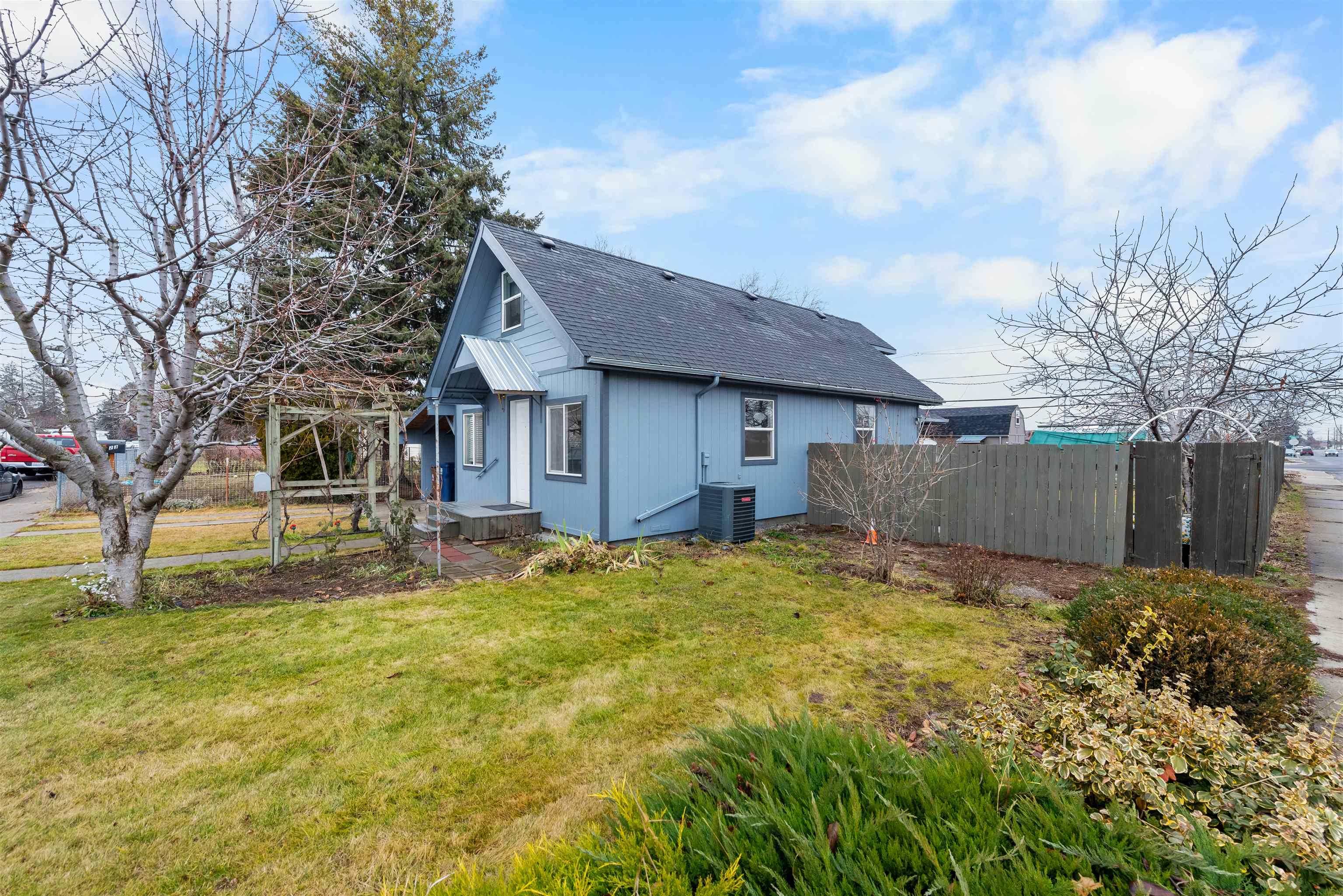 1327 East Decatur Avenue Spokane, WA 99208 - Photo 3 of 20 Gallery Image 3