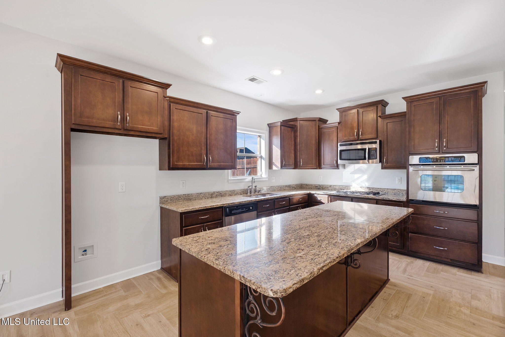 14259 Chapel Ridge Trail Olive Branch, MS 38654 - Photo 14 of 34 26-web-or-mls-DSCF1751