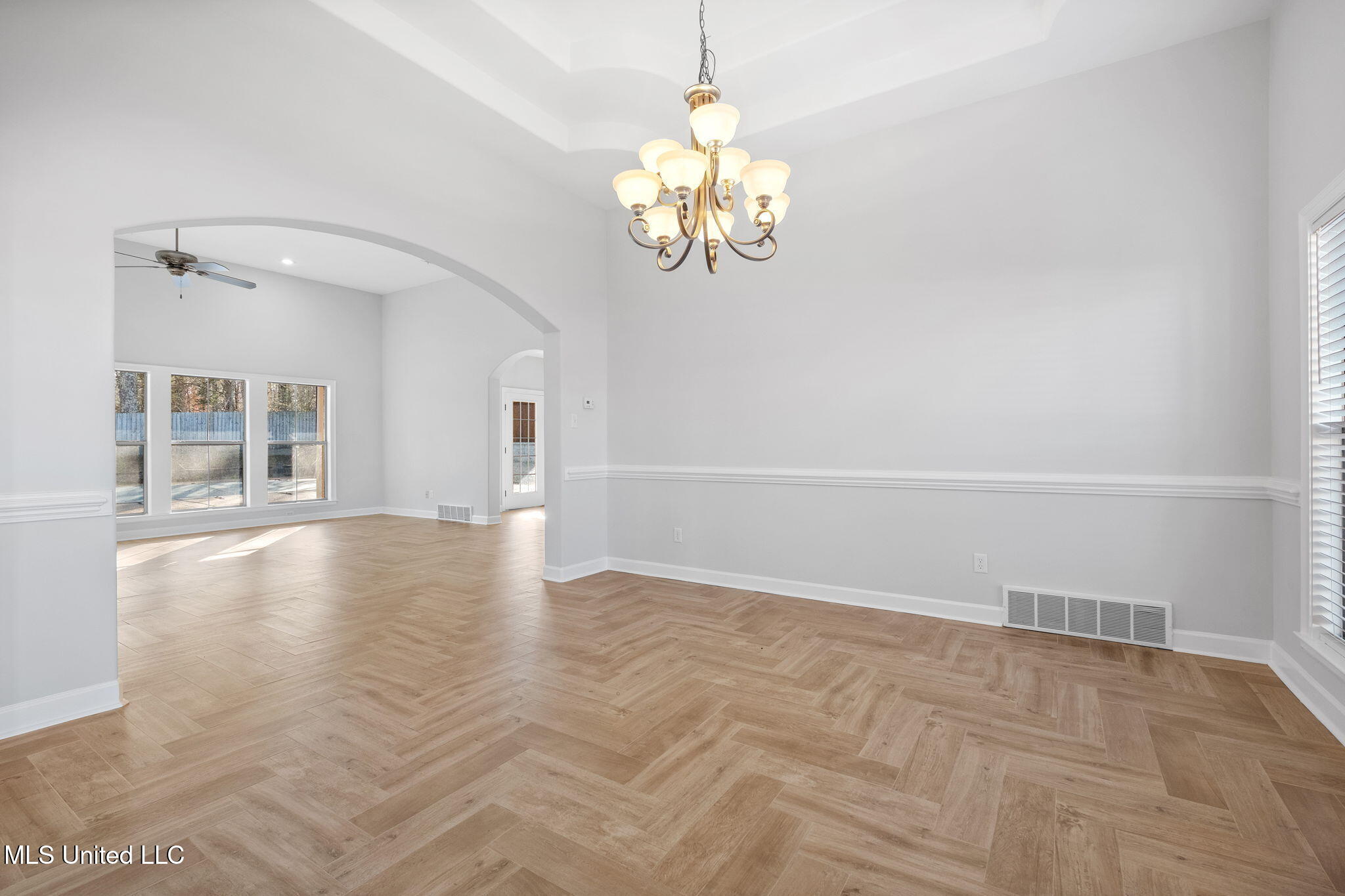 14259 Chapel Ridge Trail Olive Branch, MS 38654 - Photo 6 of 34 25-web-or-mls-DSCF1746