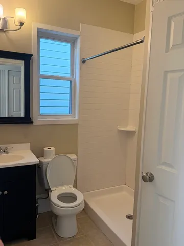 $3,500 | 887 East 4th Street, Unit 3, Boston, MA 02127