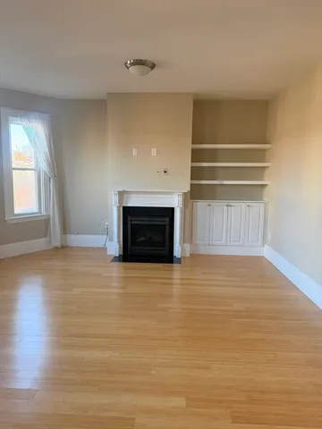 $3,500 | 887 East 4th Street, Unit 3, Boston, MA 02127