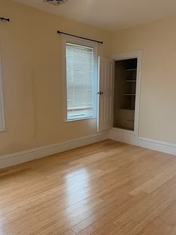 $3,500 | 887 East 4th Street, Unit 3, Boston, MA 02127