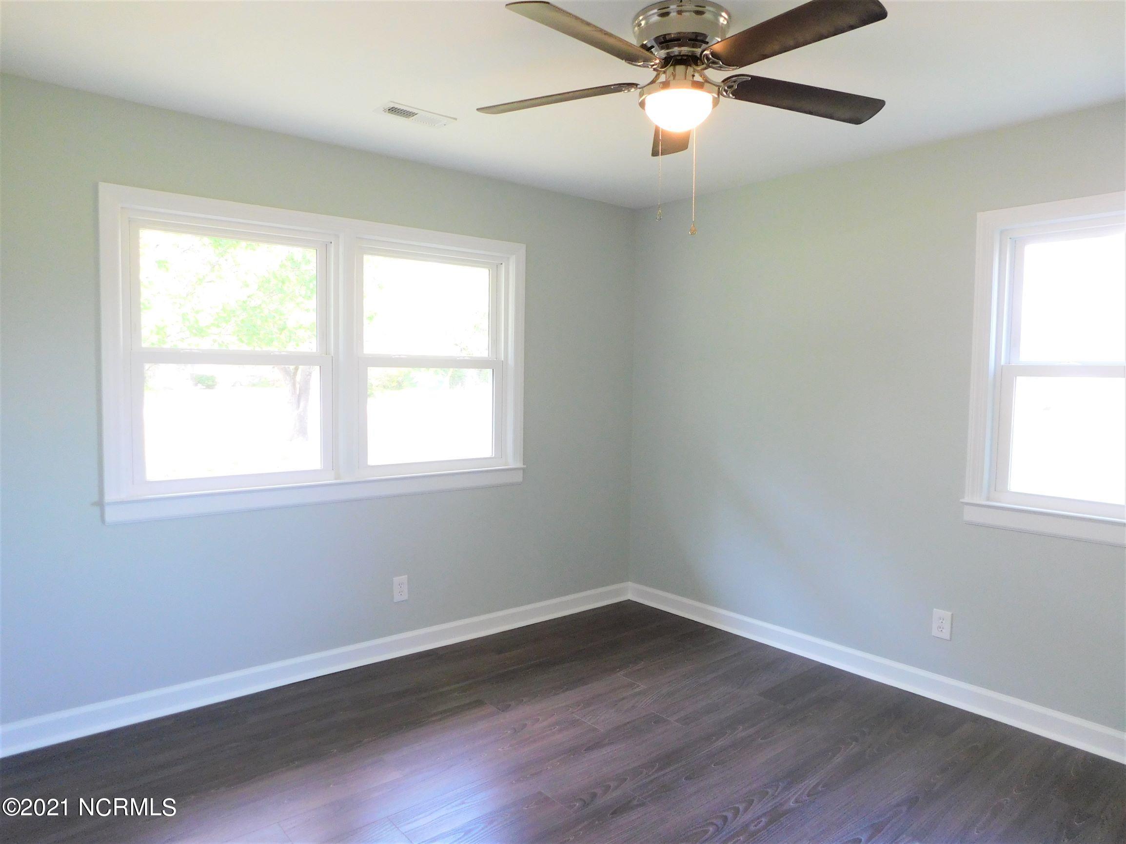 4302 Gordon Road Wilmington, NC 28405 - Photo 18 of 27 DSCN0651