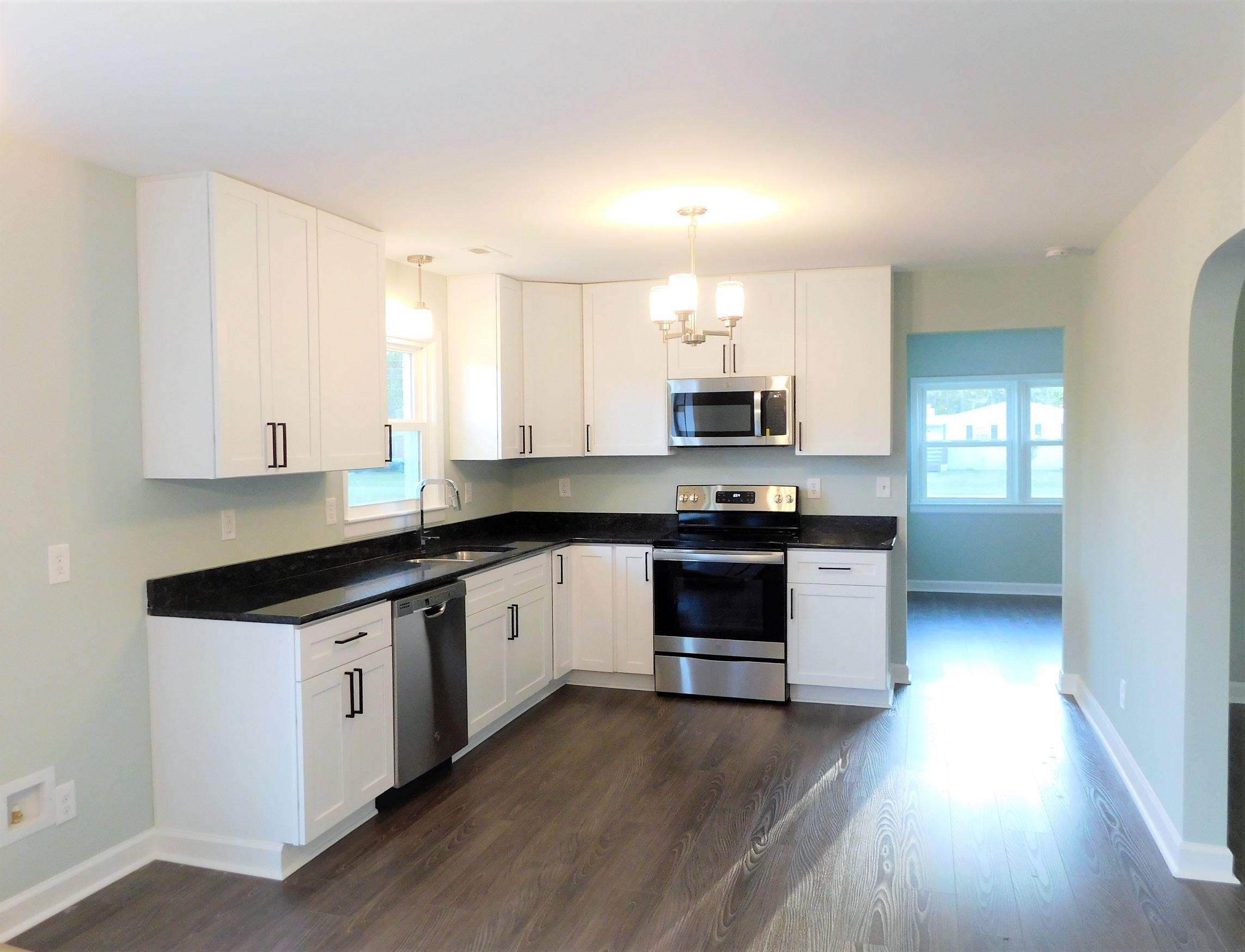 4302 Gordon Road Wilmington, NC 28405 - Photo 8 of 27 DSCN0679 (2)