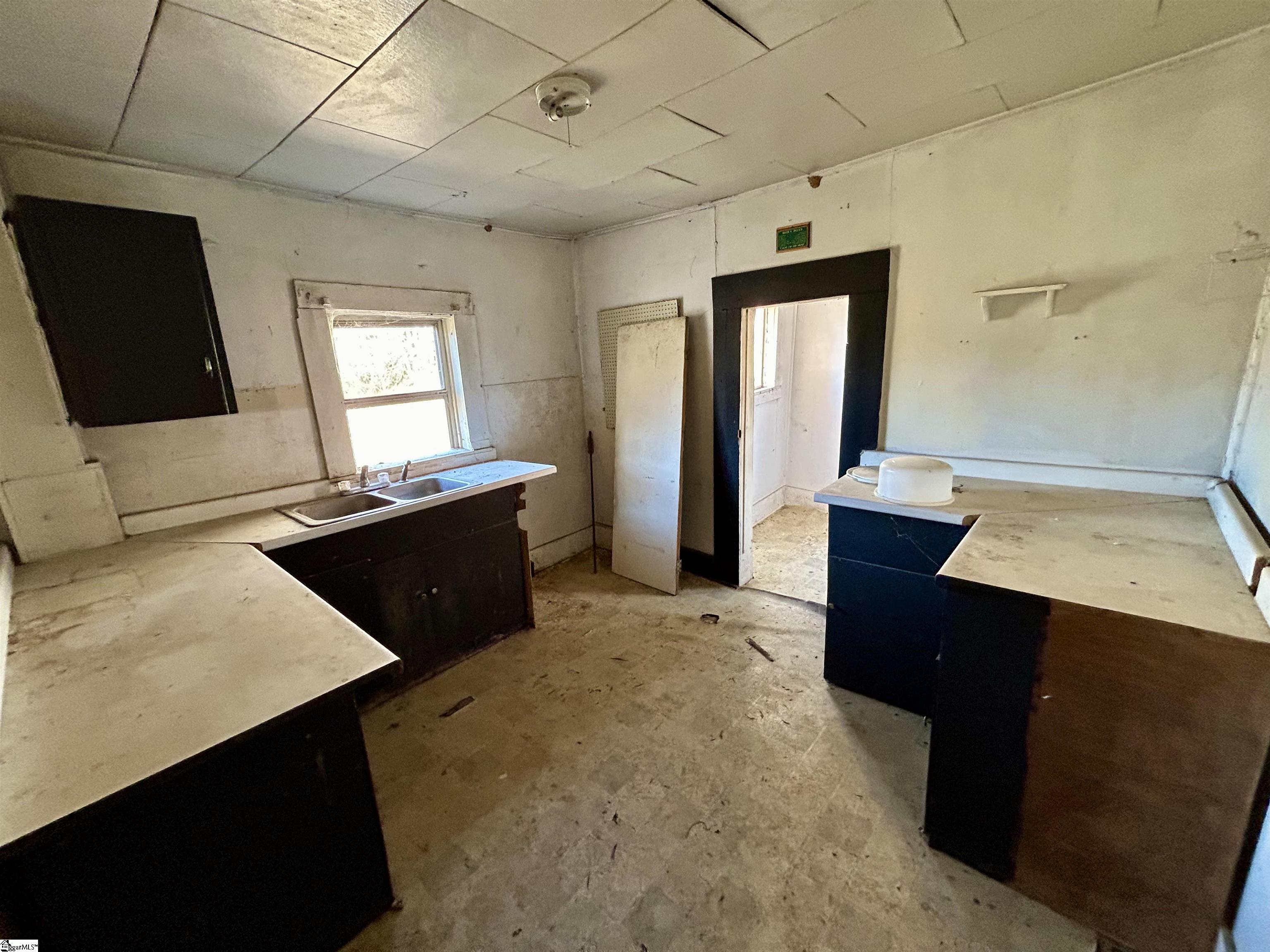 710 South Logan Street Gaffney, SC 29341 - Photo 8 of 14