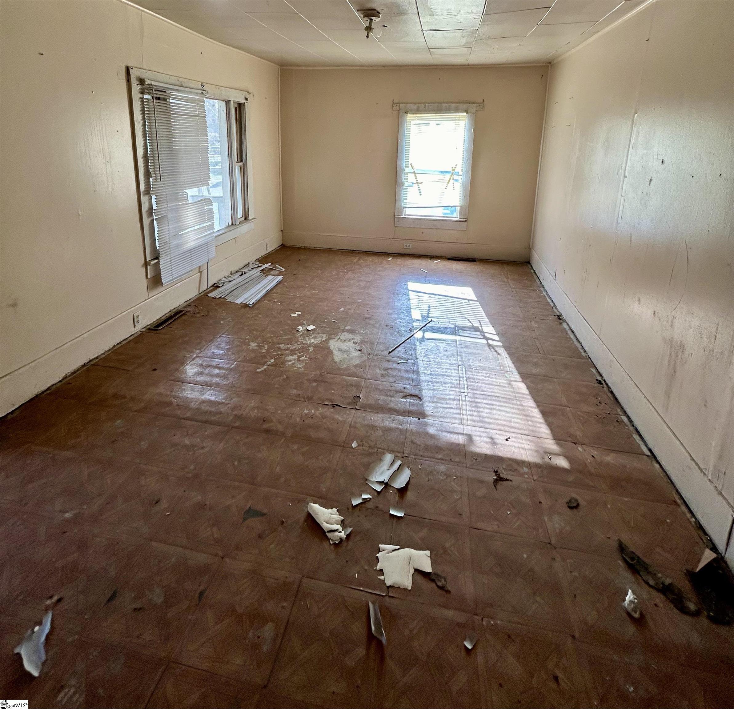 710 South Logan Street Gaffney, SC 29341 - Photo 10 of 14