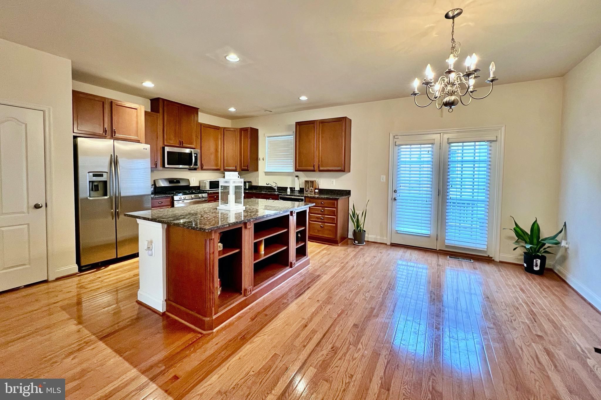 4905 Potomac Highlands Circle Triangle, VA 22172 - Photo 3 of 17