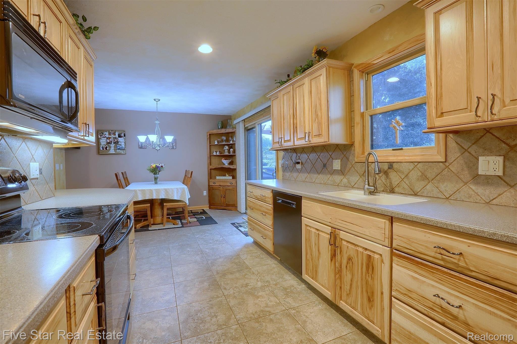8549 Messmore Road Utica, MI 48317 - Photo 7 of 34 Kitchen-3rd-View (8).jpg