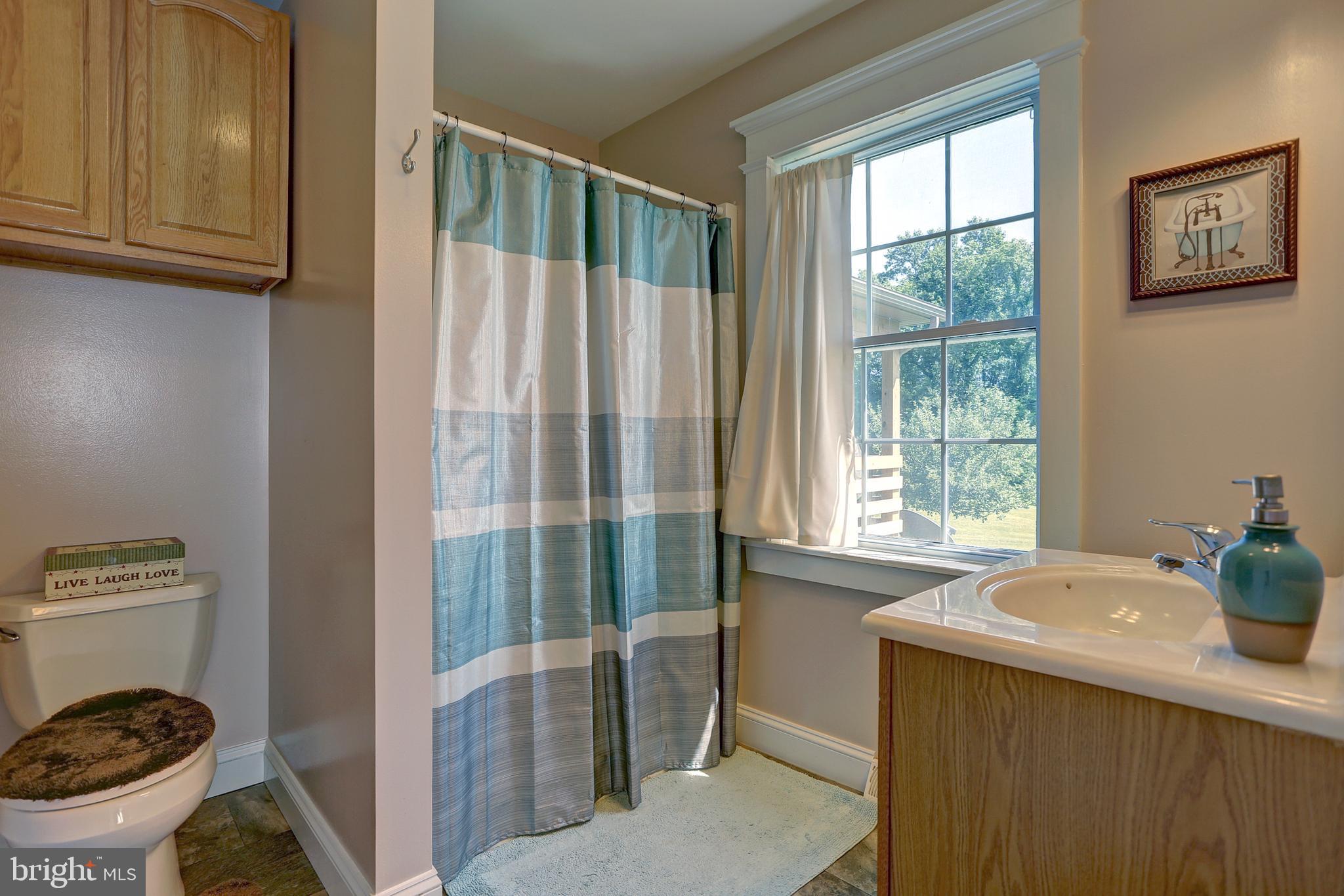 268 Valley Road Etters, PA 17319 - Photo 32 of 47 Master Bath