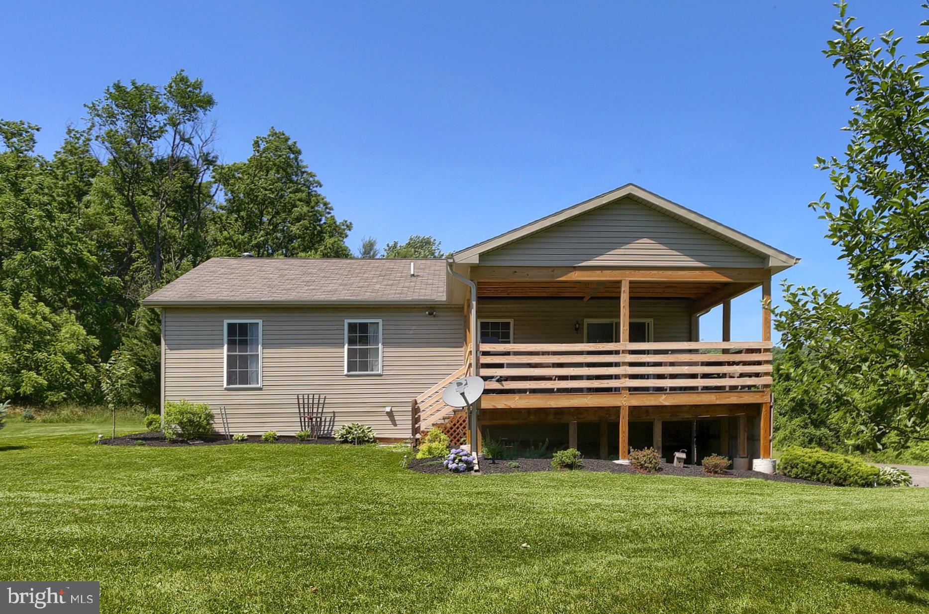 268 Valley Road Etters, PA 17319 - Photo 8 of 47 Beautiful 16 x 20 covered deck off dining room
