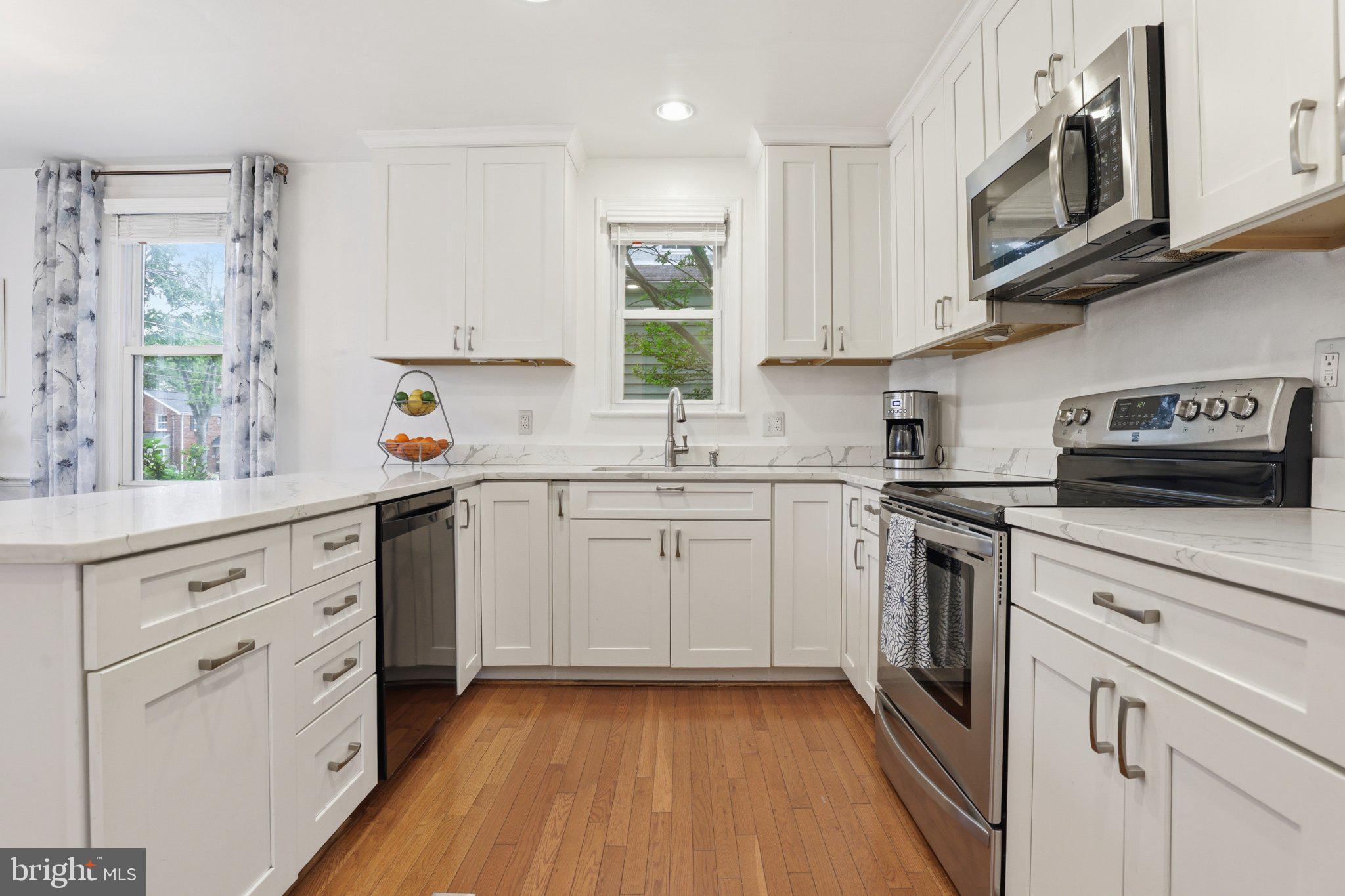 10032 Dallas Avenue Silver Spring, MD 20901 - Photo 6 of 38 Bright and modern kitchen oasis.