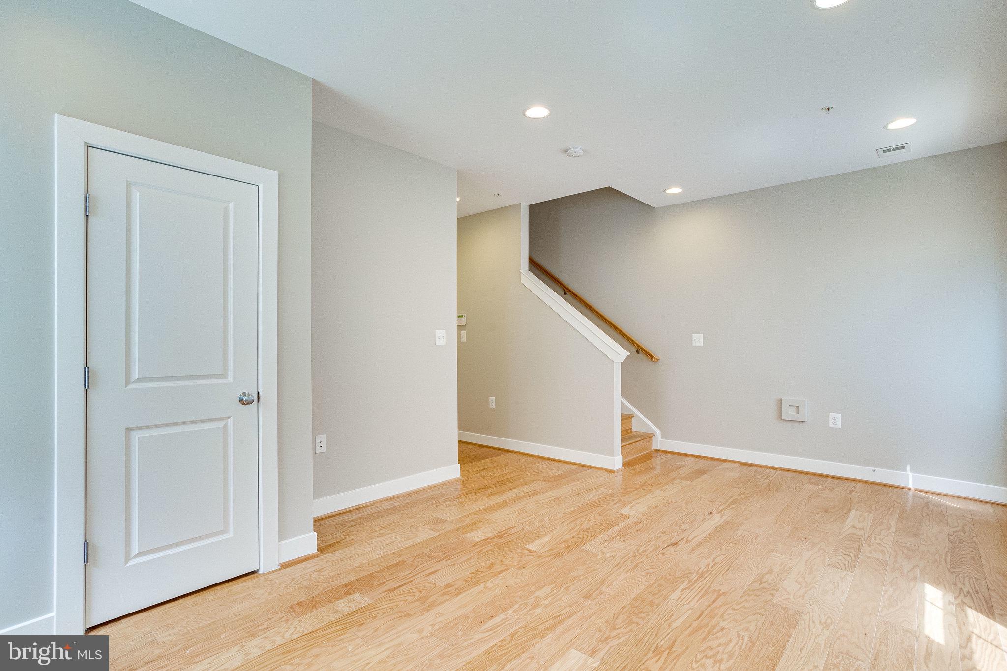 171 Kandinsky Loop Silver Spring, MD 20906 - Photo 8 of 59 Gallery Image 8