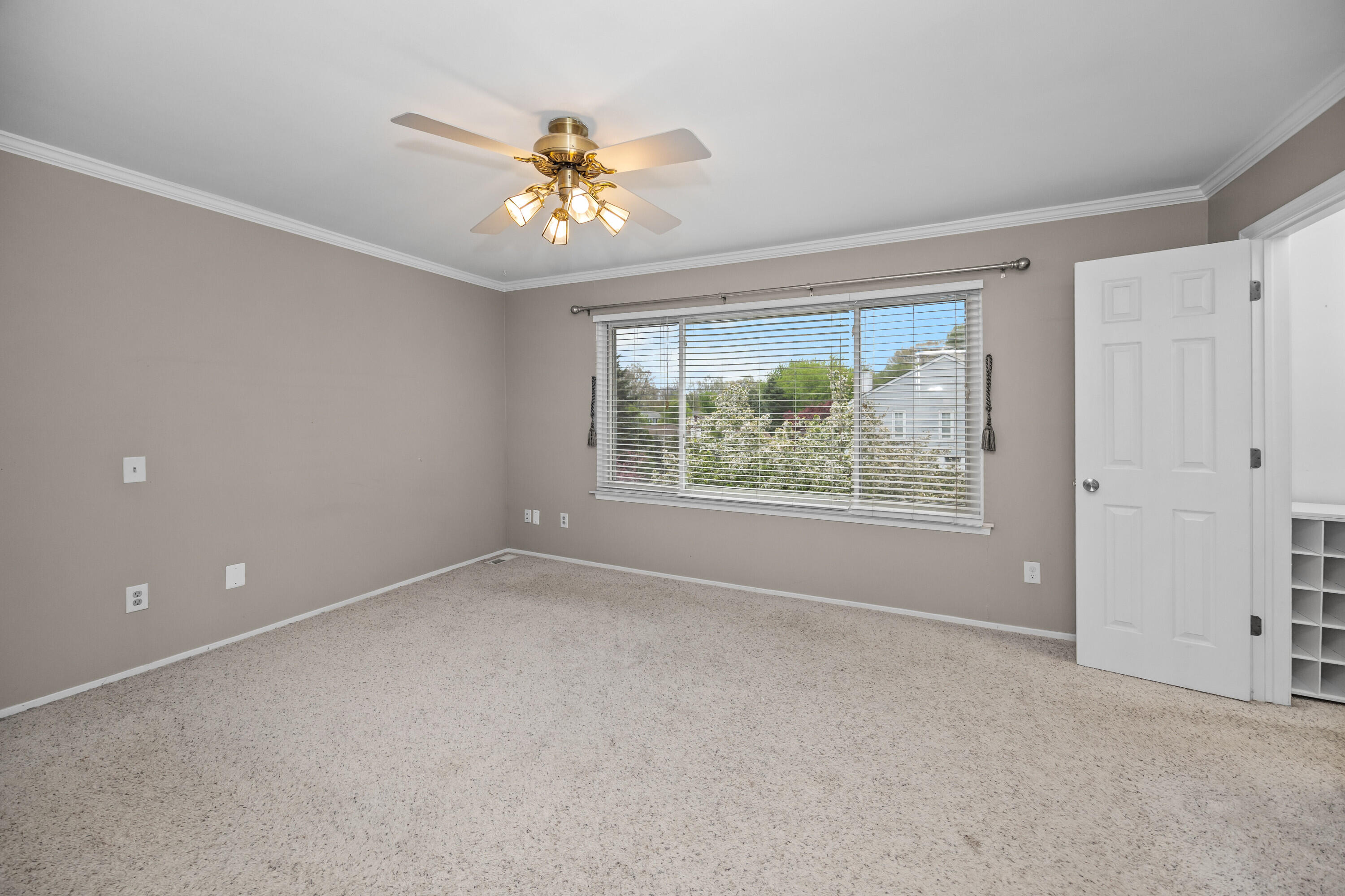 210 Whitney Drive Rochester Hills, MI 48307 - Photo 22 of 45 029_19