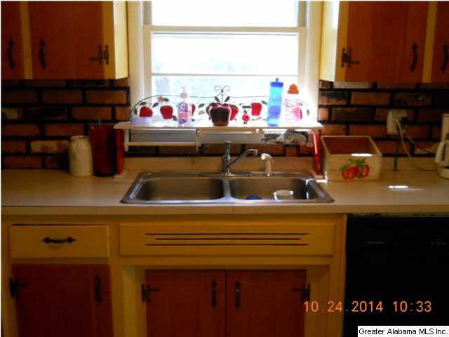 732 McClinton Lane Southwest Bessemer, AL 35022 - Photo 8 of 26