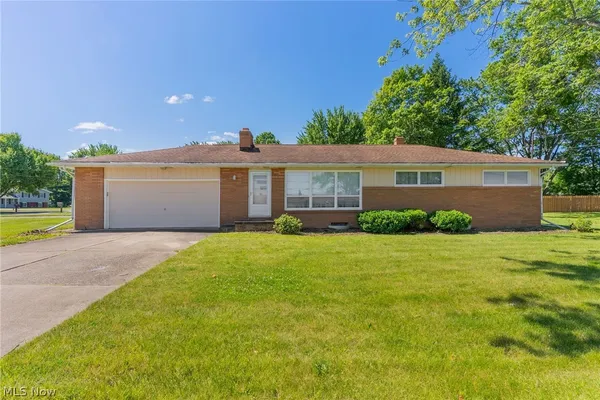 $225,000 | 253 Earl Drive, Warren, OH 44483
