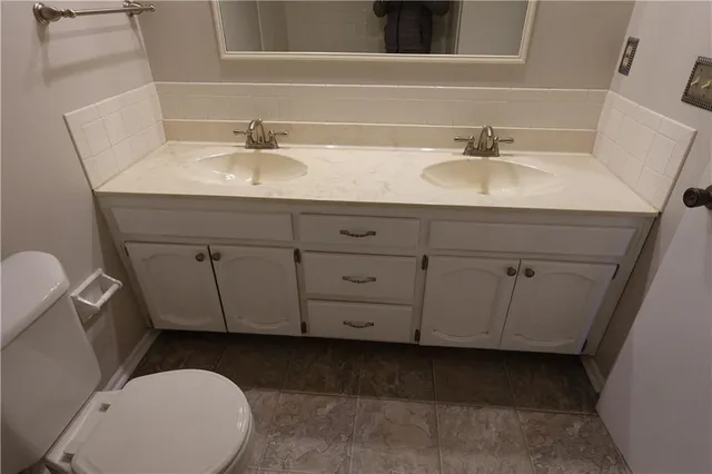 $338,950 | 2010 Northeast 78th Street, Kansas City, MO 64118