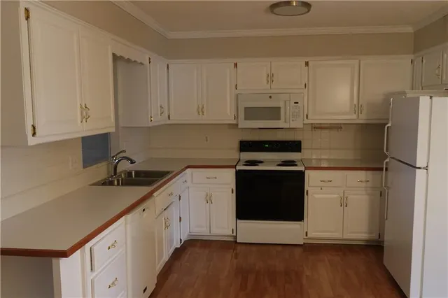 $338,950 | 2010 Northeast 78th Street, Kansas City, MO 64118