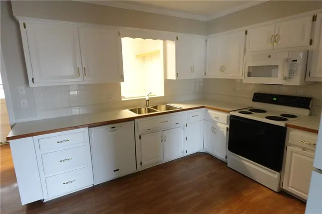 $338,950 | 2010 Northeast 78th Street, Kansas City, MO 64118