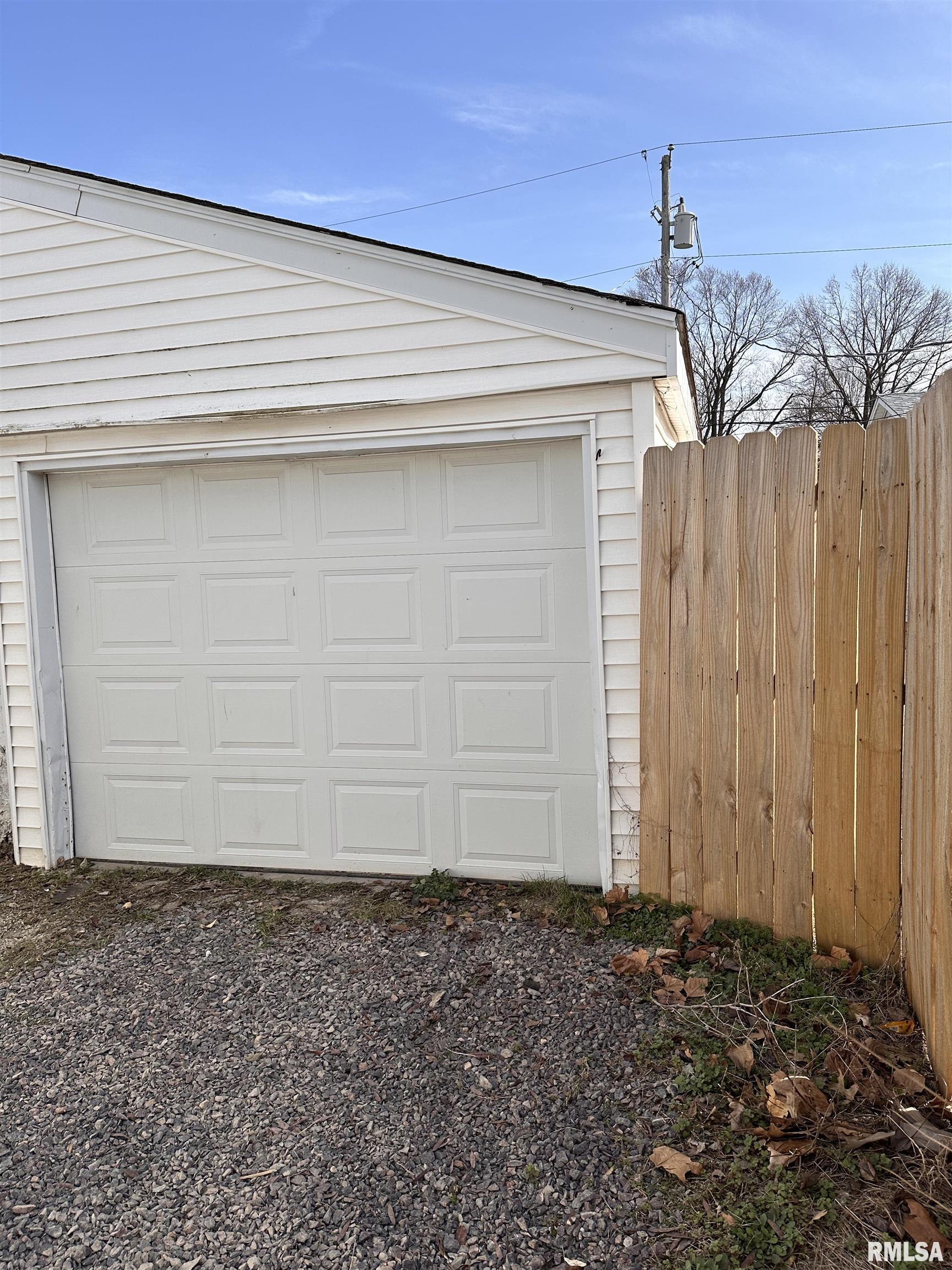 1612 East Cummins Avenue Springfield, IL 62702 - Photo 3 of 27 Gallery Image 3