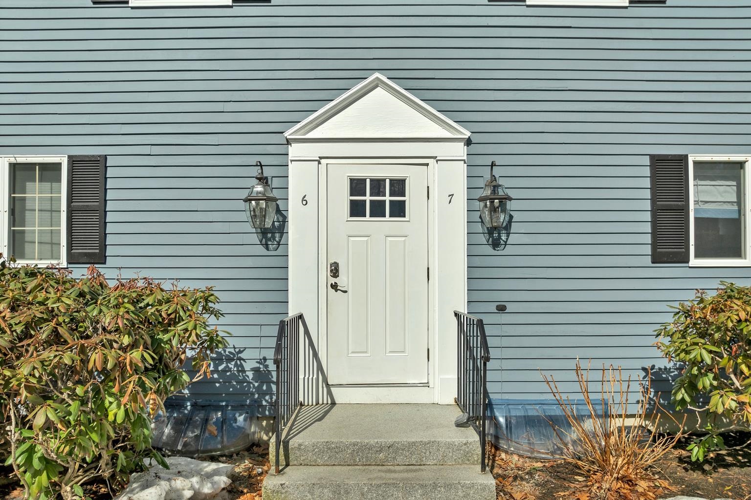 103 Clark Road, Unit 7 Wolfeboro, NH 03894 - Photo 5 of 60