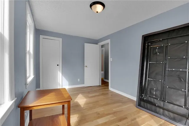 $135,000 | 7406 Tracy Avenue, Kansas City, MO 64131