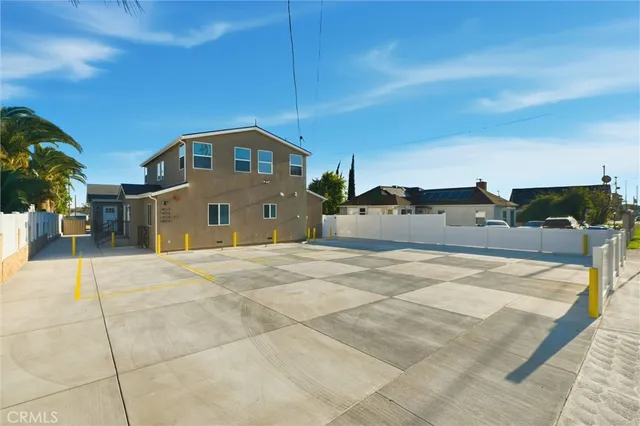 $3,699 | 14016 Hubbard Street, Sylmar, CA 91342