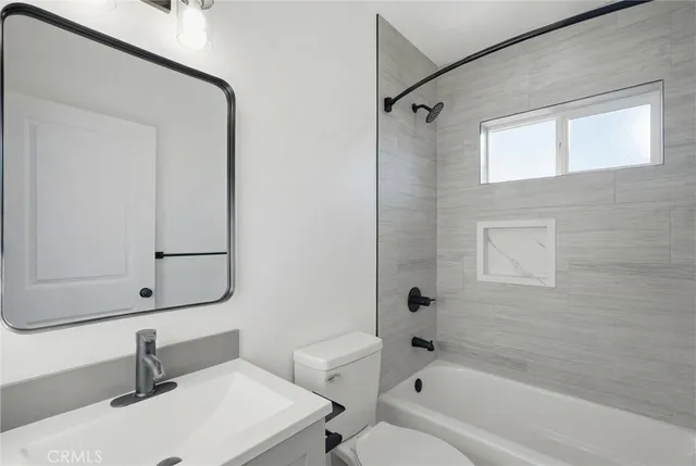 $3,699 | 14016 Hubbard Street, Sylmar, CA 91342