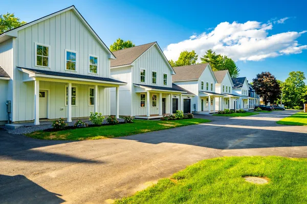 $460,000 | 33 Magnolia Lane, Unit 33, Gardiner, ME 04345