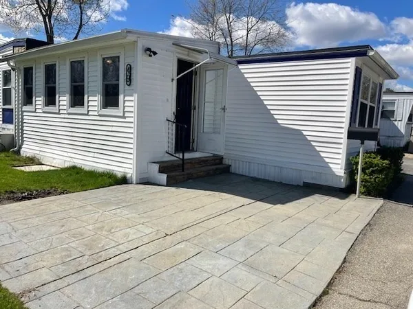 $89,900 | 130 East Washington Street, Unit 49, North Attleboro, MA 02760