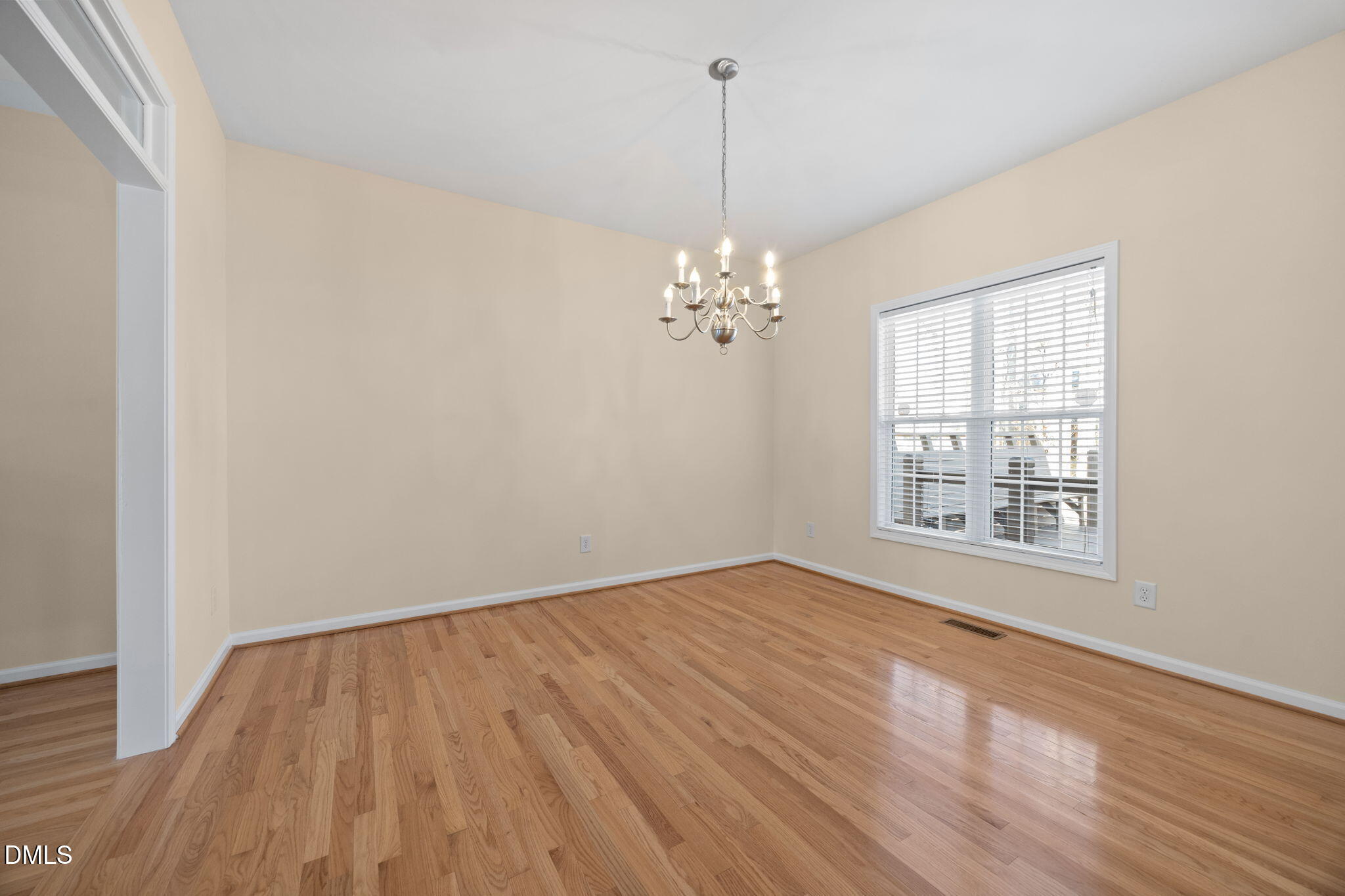 5210 Groveside Court Raleigh, NC 27613 - Photo 8 of 38