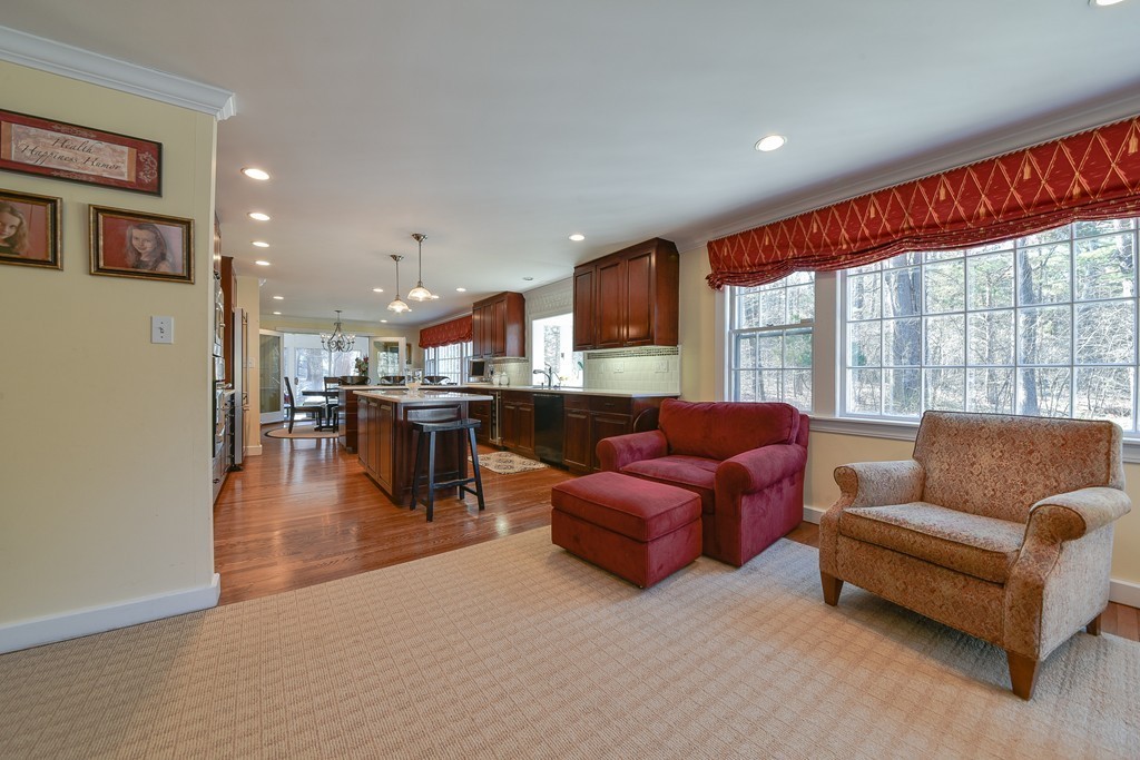 10 Greystone Road Dover, MA 02030 - Photo 8 of 30 Gallery Image 8