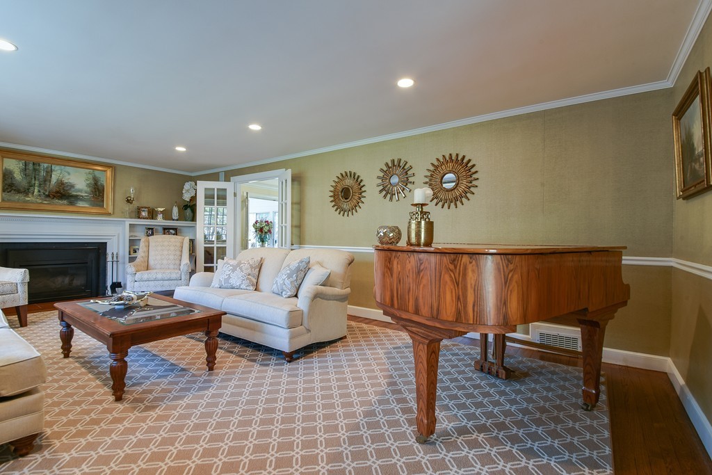 10 Greystone Road Dover, MA 02030 - Photo 9 of 30 Gallery Image 9