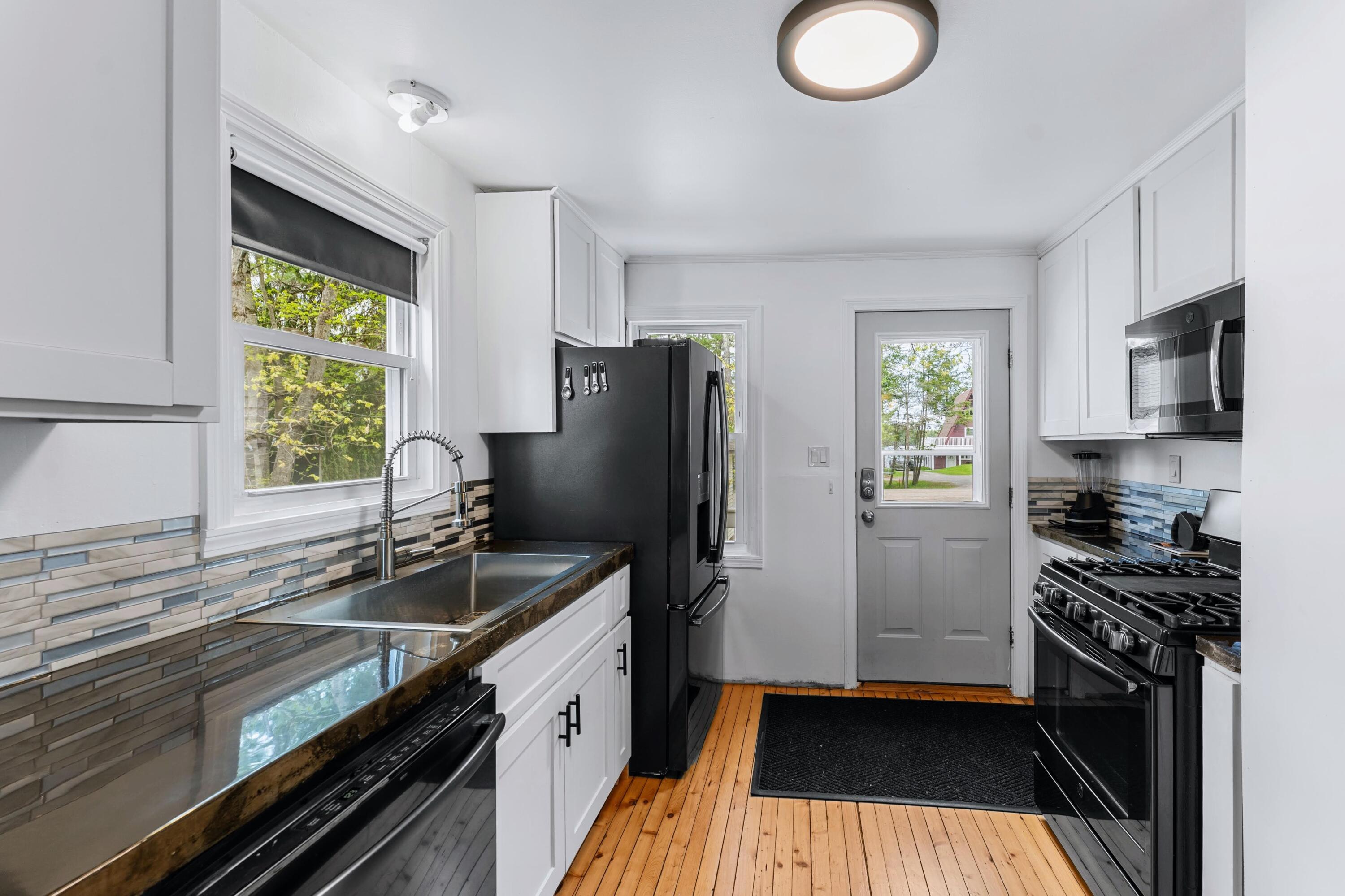 121 Williamson Road Manchester, ME 04351 - Photo 11 of 35 DSC02135