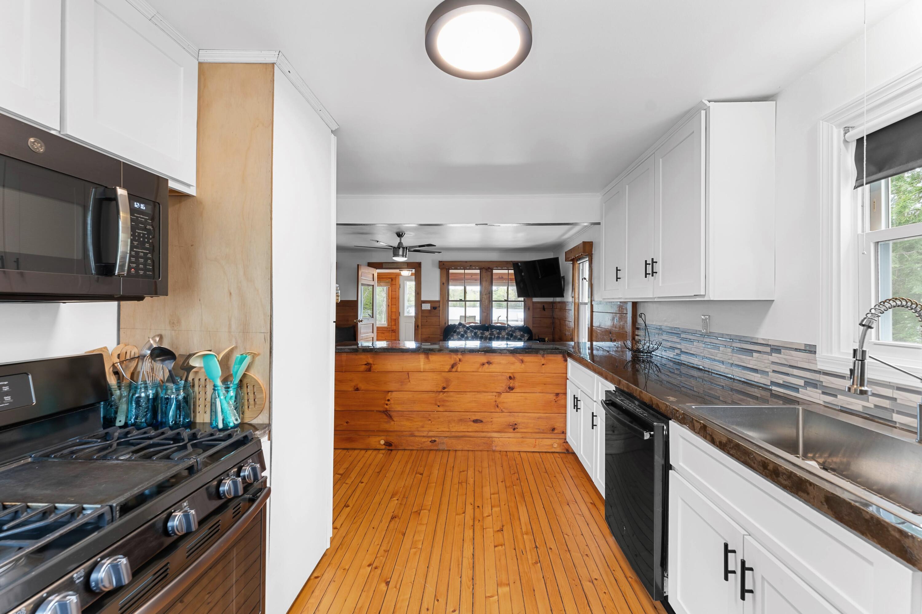 121 Williamson Road Manchester, ME 04351 - Photo 12 of 35 DSC02147