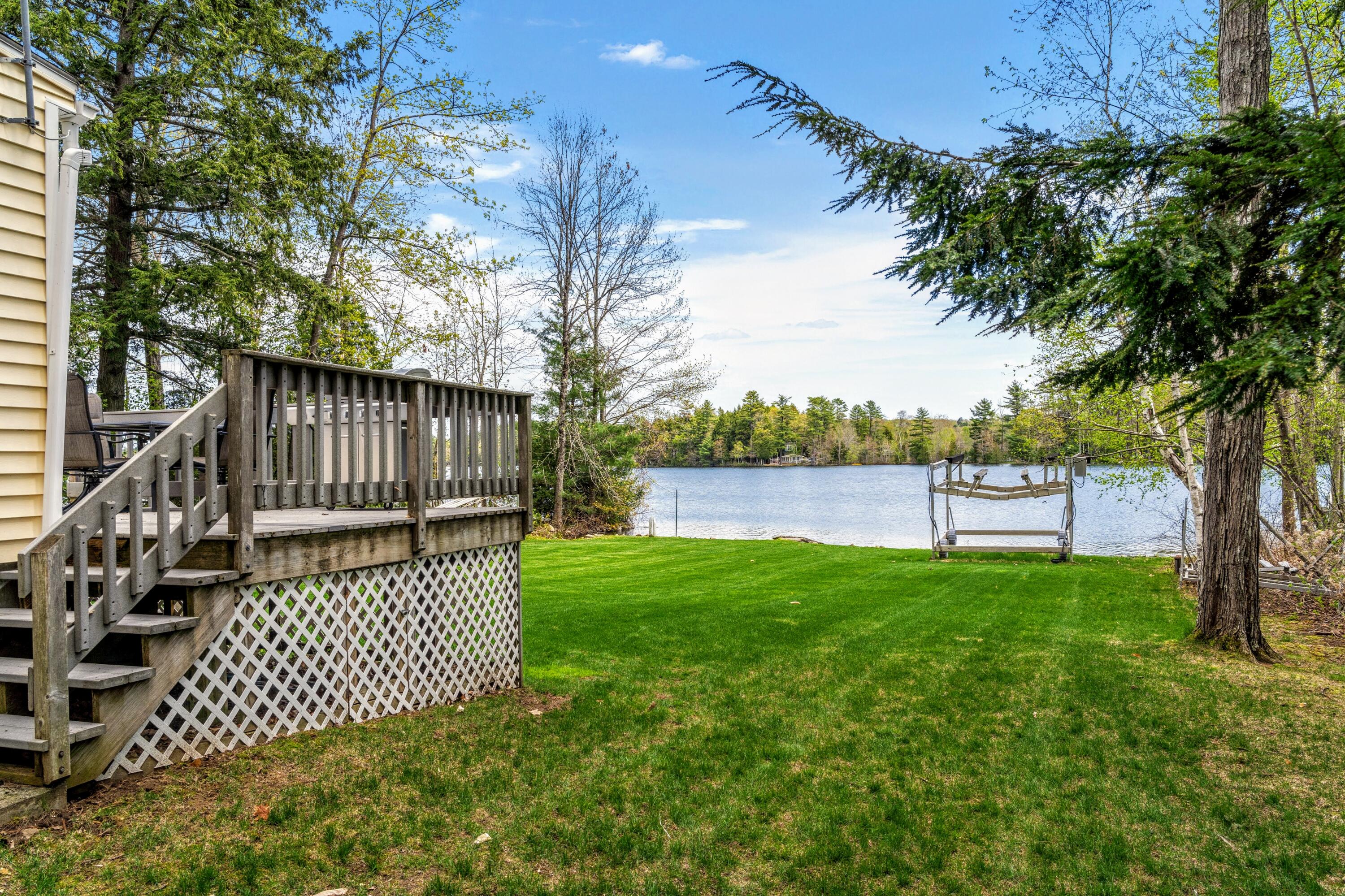 121 Williamson Road Manchester, ME 04351 - Photo 9 of 35 DSC02123