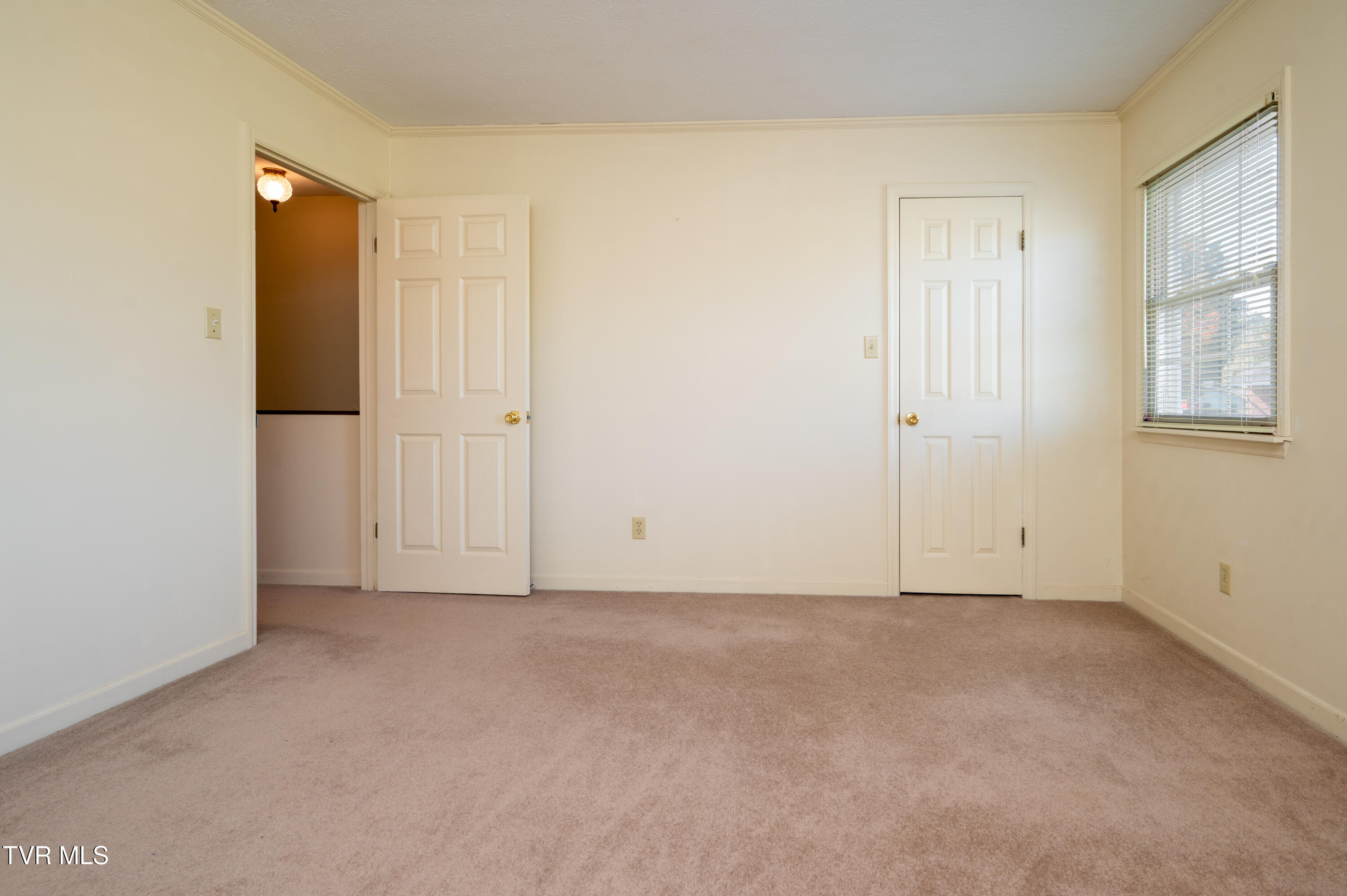 3539 Netherland Inn Road, Unit 11 Kingsport, TN 37660 - Photo 24 of 40 Netherland Inn-27