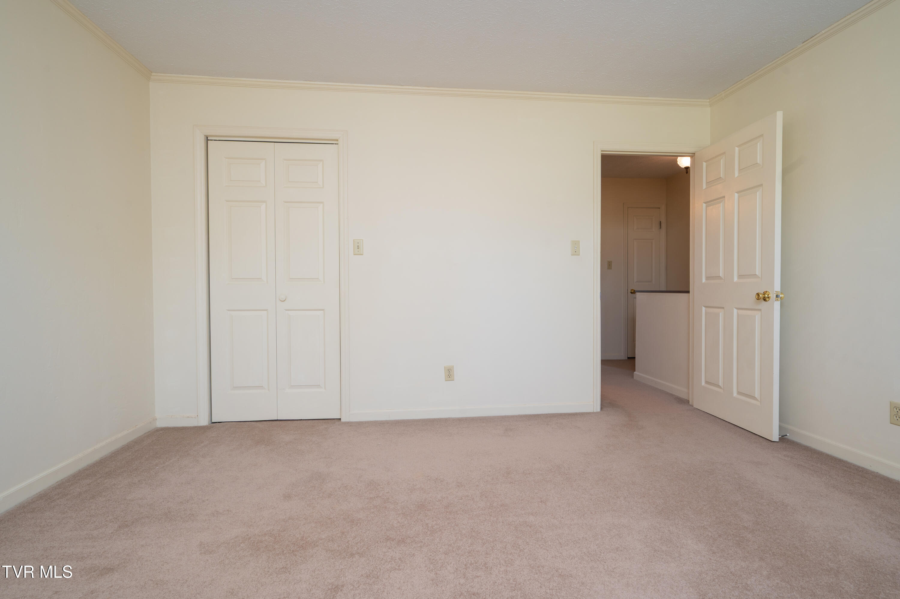 3539 Netherland Inn Road, Unit 11 Kingsport, TN 37660 - Photo 25 of 40 Netherland Inn-28