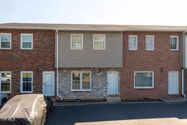 $159,000 | 3539 Netherland Inn Road, Unit 11, Kingsport, TN 37660