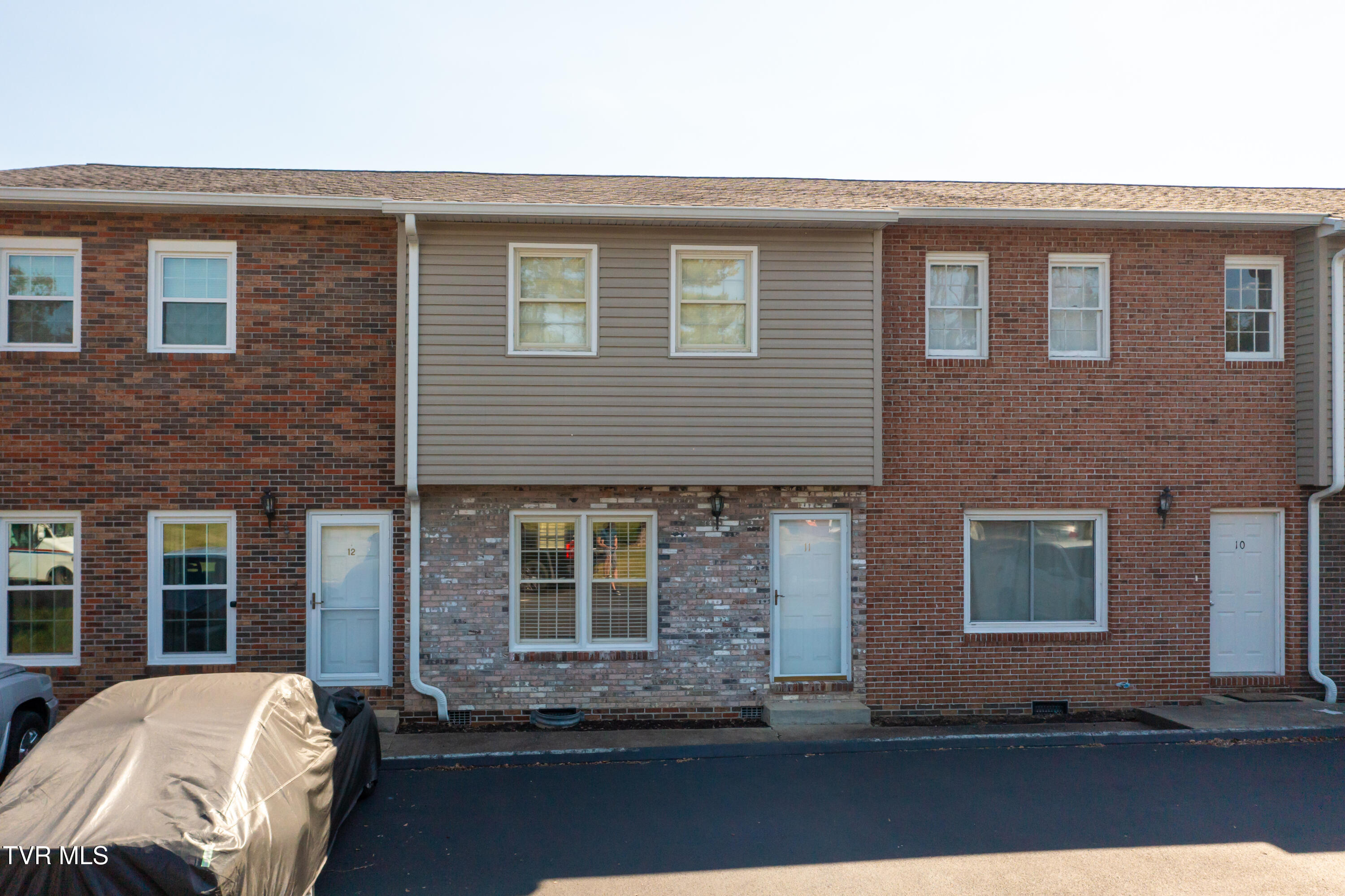 3539 Netherland Inn Road, Unit 11 Kingsport, TN 37660 - Photo 3 of 40 Netherland Inn-3