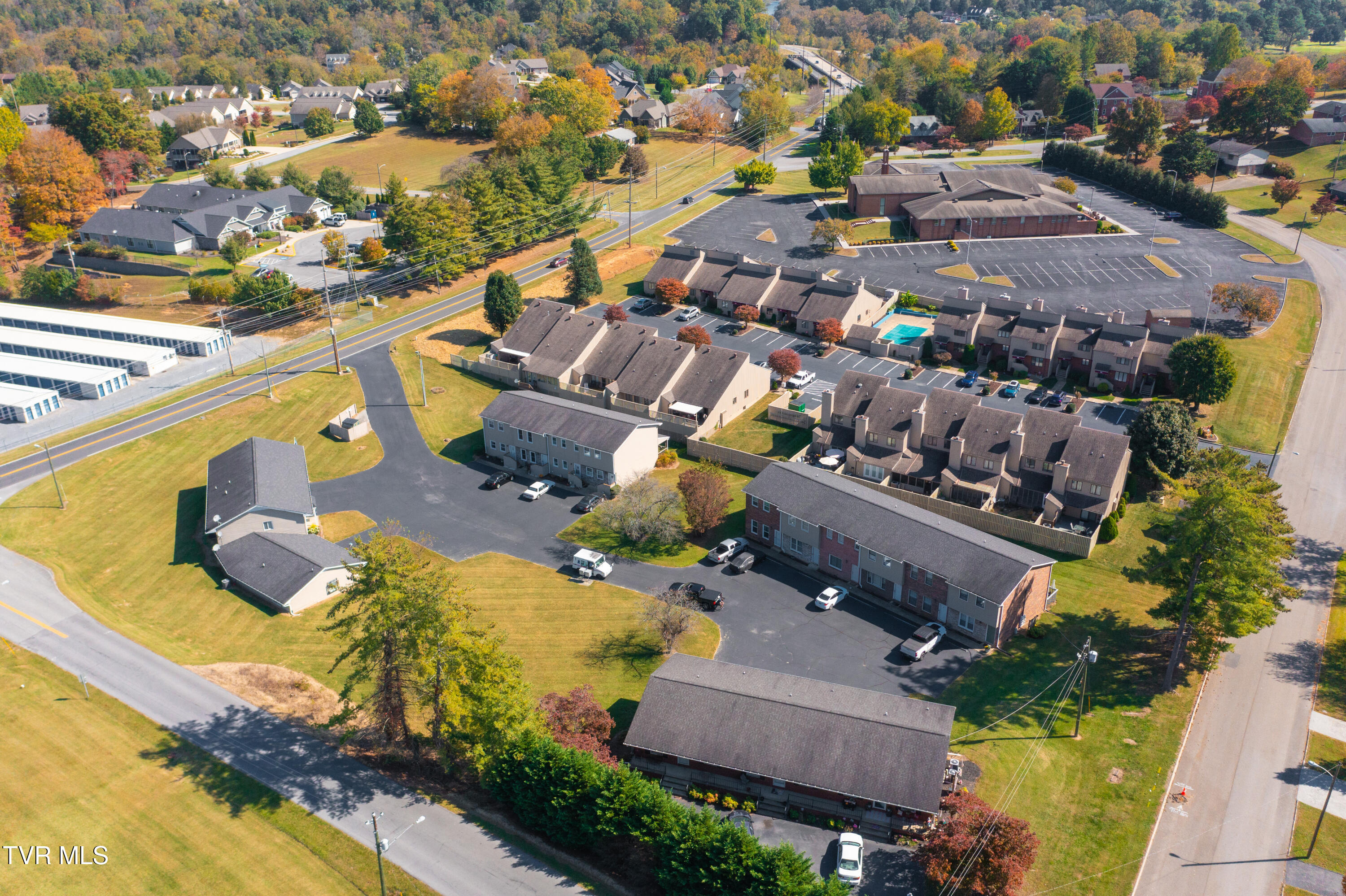 3539 Netherland Inn Road, Unit 11 Kingsport, TN 37660 - Photo 4 of 40 Netherland Inn-4