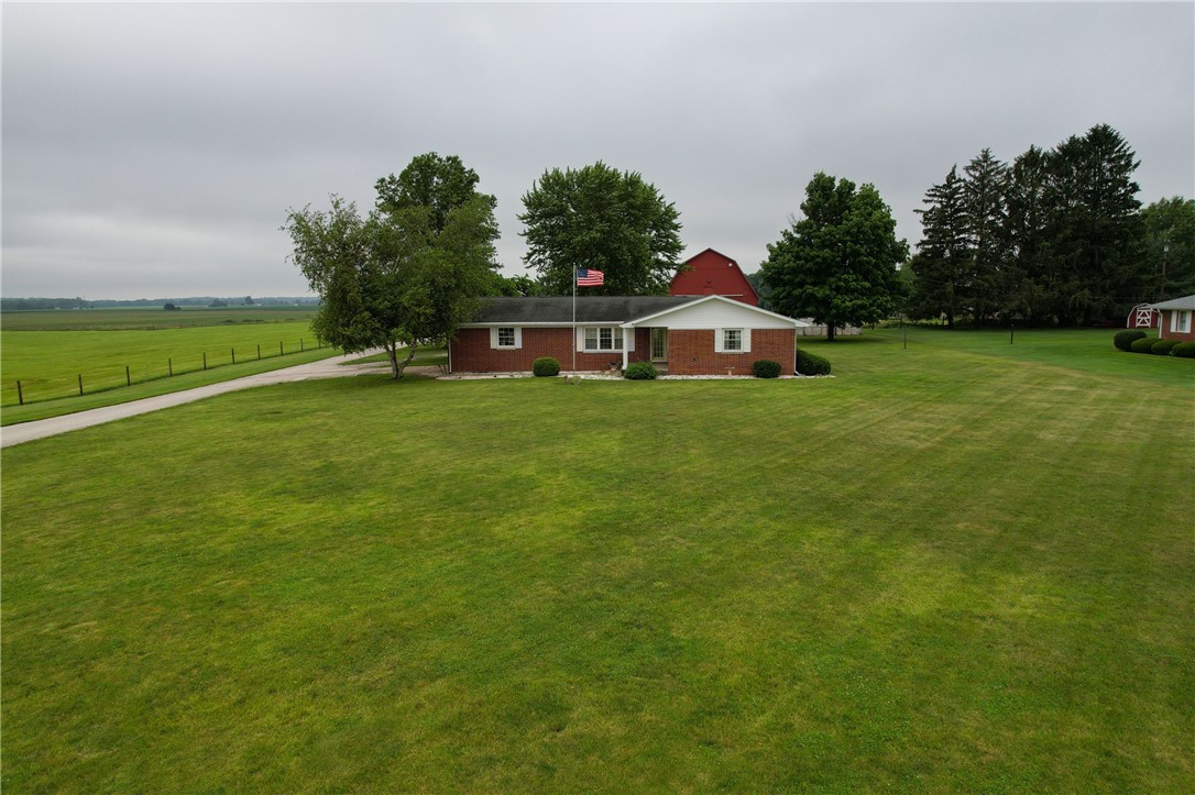 2251 West Stone Bluff Road Covington, IN 47932 - Photo 2 of 33