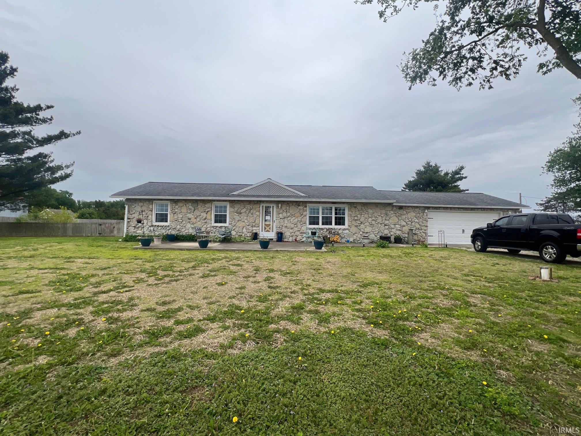 7127 County Rd West 600 North Galveston, IN 46932 - Photo 2 of 10