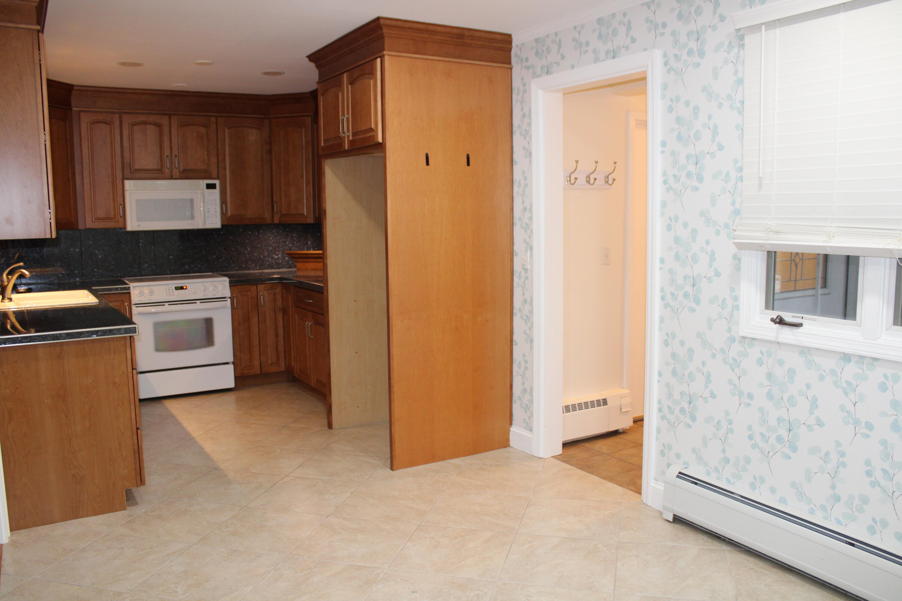 43 Maryland Road Plattsburgh, NY 12903 - Photo 4 of 20