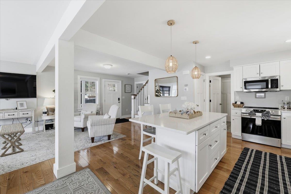 29 Beaver Lake Avenue Derry, NH 03038 - Photo 11 of 43