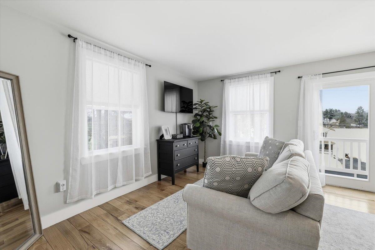 29 Beaver Lake Avenue Derry, NH 03038 - Photo 21 of 43