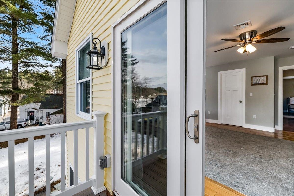 29 Beaver Lake Avenue Derry, NH 03038 - Photo 23 of 43